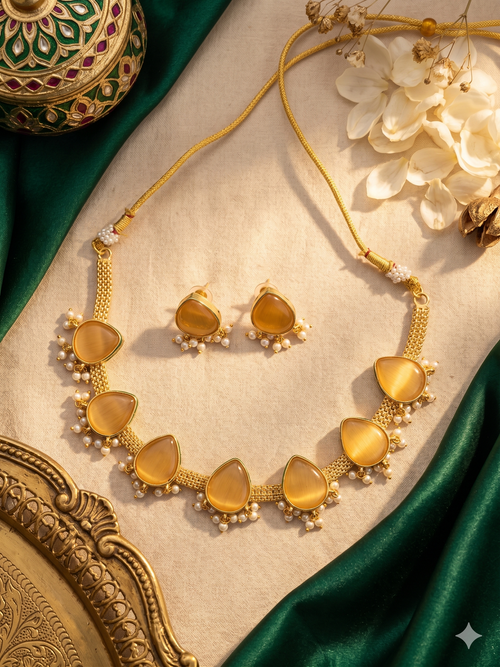 Brass Teardrop Necklace Set