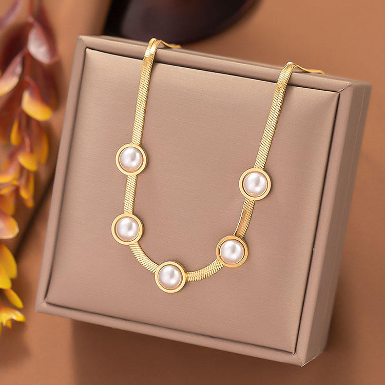 Pearl Station Chain Necklace