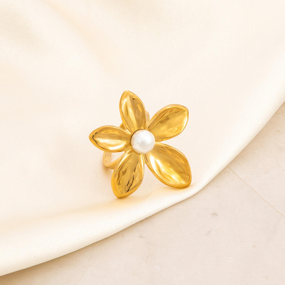 Lily Pearl Adjustable Ring