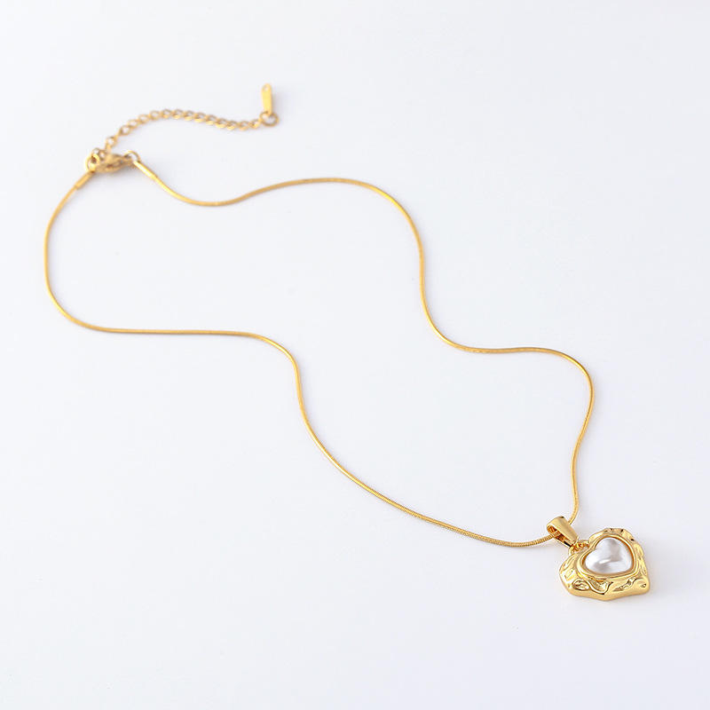 Pearl Heart Pendant Necklace